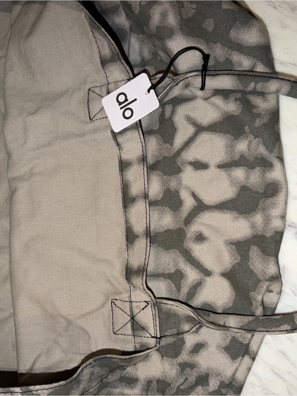 ALO Yoga Gray Tie-Dye Canvas Tote New - Picture 6 of 8